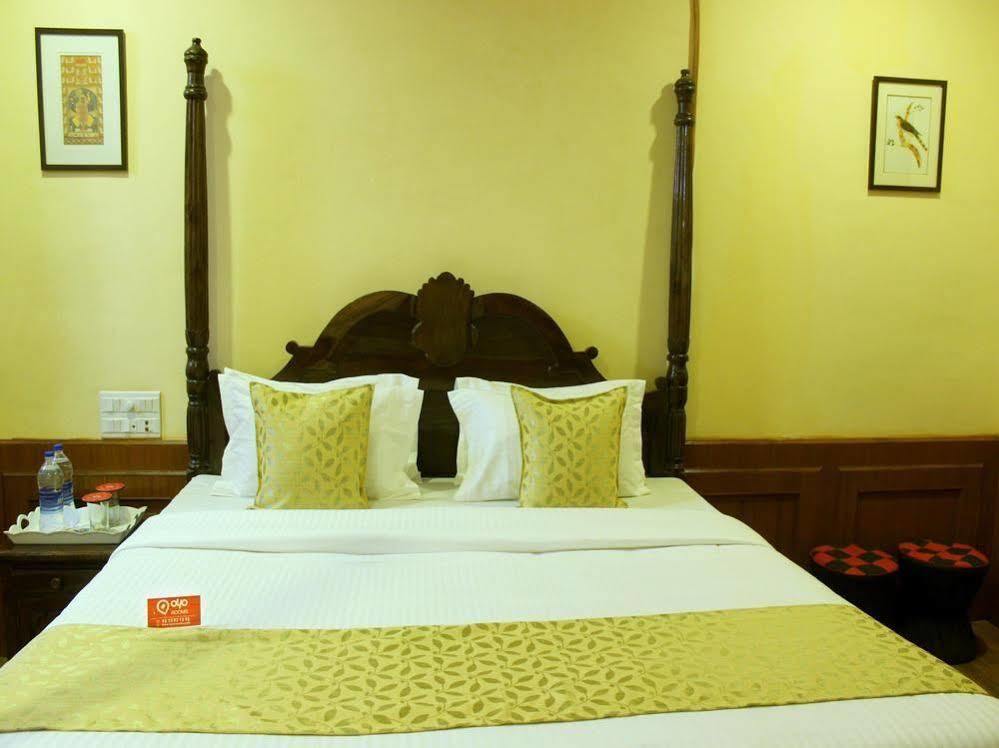 Oyo 1159 Hotel Chandra Prakash 우다이푸르 외부 사진
