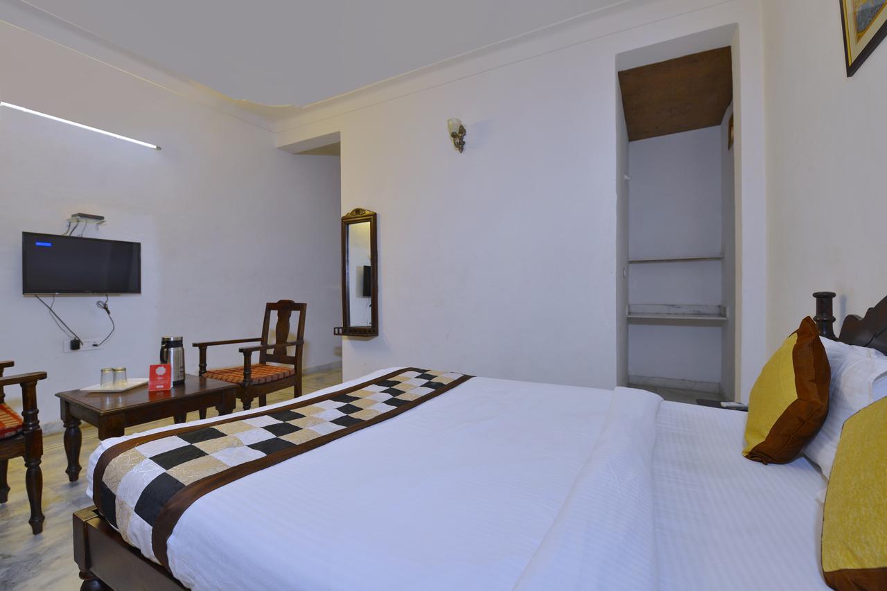 Oyo 1159 Hotel Chandra Prakash 우다이푸르 외부 사진